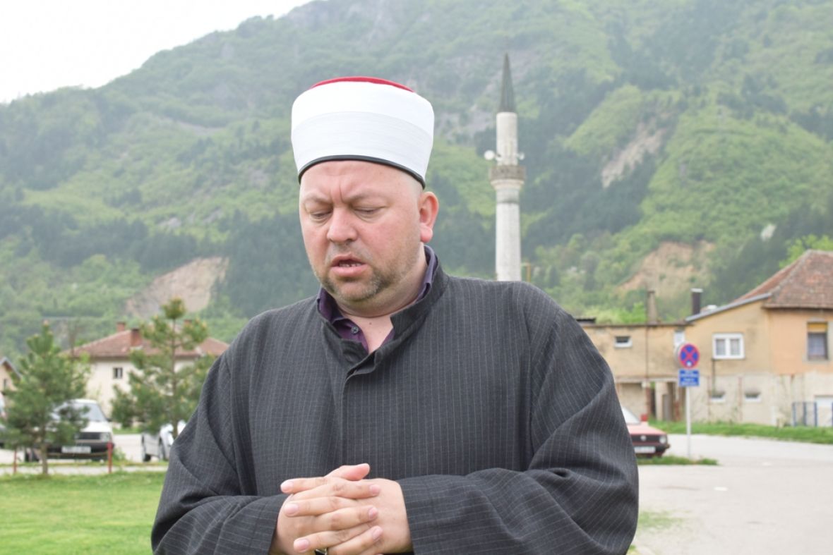 Amir ef. Drežnjak, imam u mjestu Lizoperci - undefined